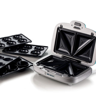 Sandwiches and cookies 3 in 1